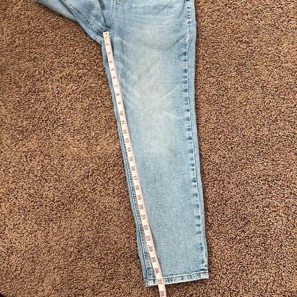 Dynamite Cindy Super High Rise Light Wash Jeans size 28 - Picture 9 of 9